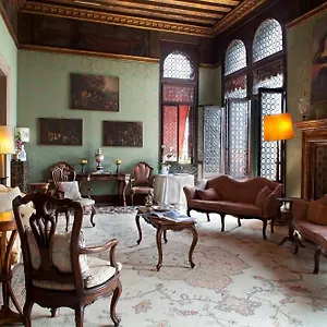 Palazzetto Pisani Grand Canal Венеция